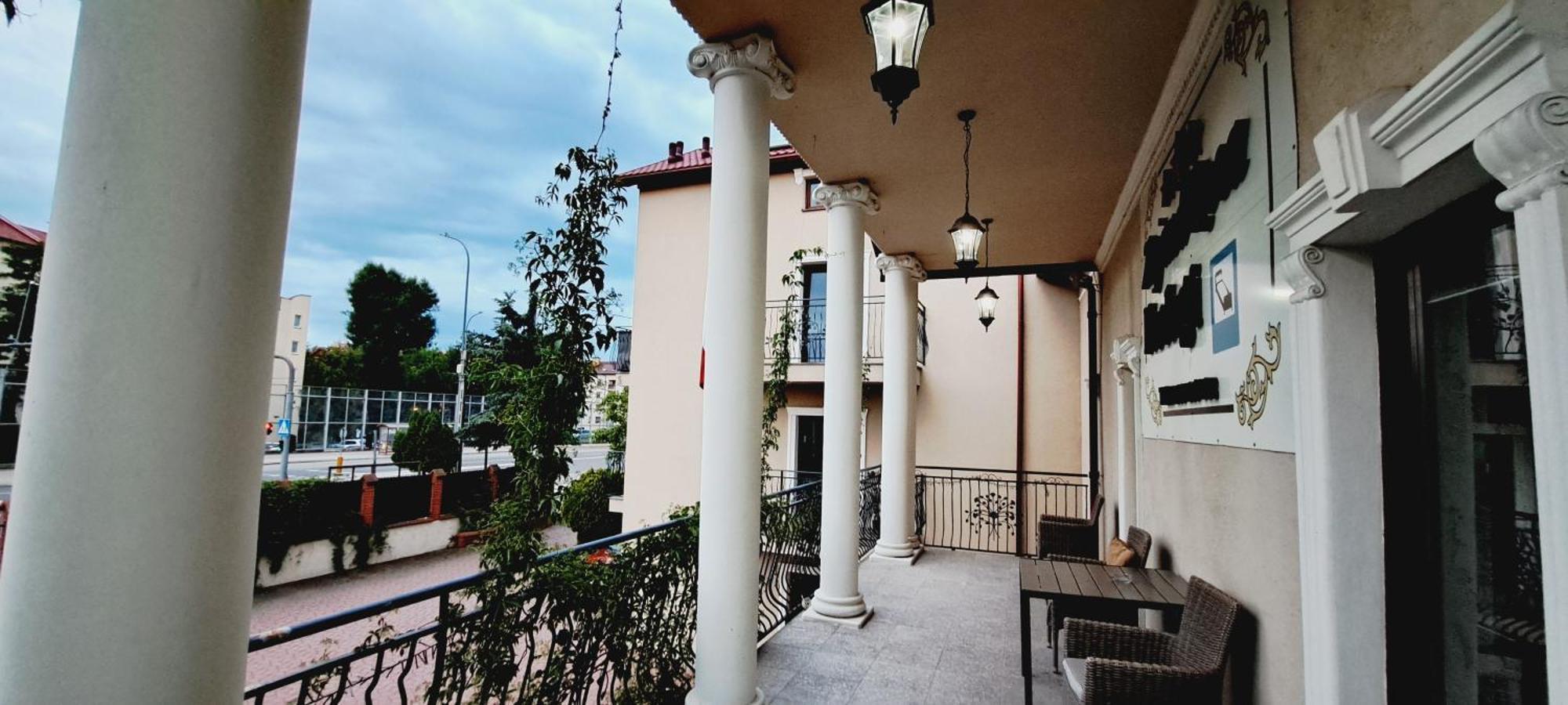 Hotel Rezydencja Rosa Przemyśl Εξωτερικό φωτογραφία