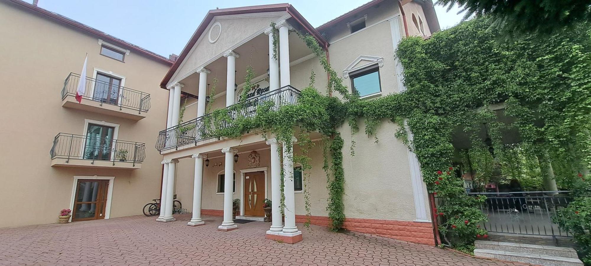 Hotel Rezydencja Rosa Przemyśl Εξωτερικό φωτογραφία